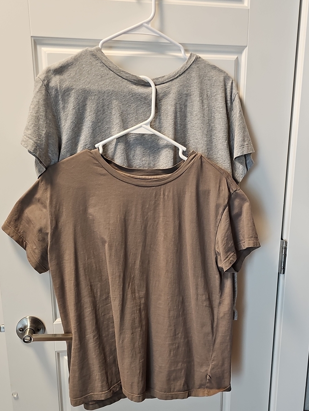 2 Velvet By Graham & Spencer Topanga Tees Small